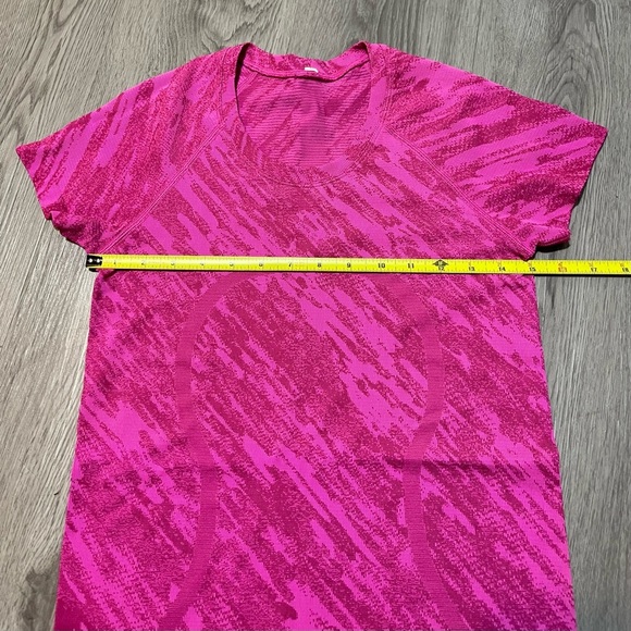 Lululemon Swiftly Tech 2.0 Short Sleeved Size 6 - Picture 4 of 7